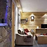 Cgh Residences & Spas Les D'angele מלון דירות